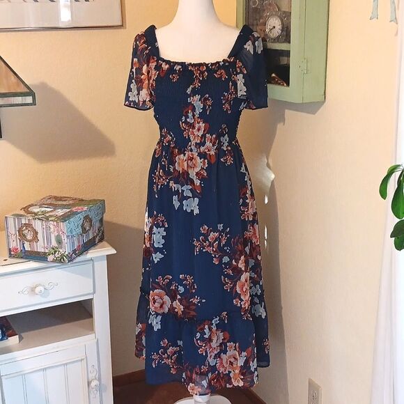 LC Lauren Conrad Blue Floral Tiered Midi Dress. - Picture 2 of 12